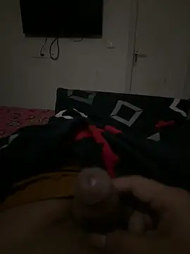 Snapshot of yourheroforfun chatting on February 3, 10:43 pm yourheroforfun online show from February 3, 10:43 pm