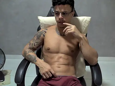 Gust027 online show from April 13, 2:28 am