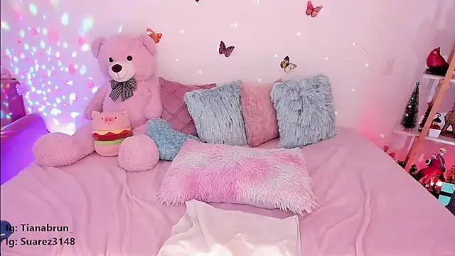 Zara uwu  online show from March 6, 2:51 pm