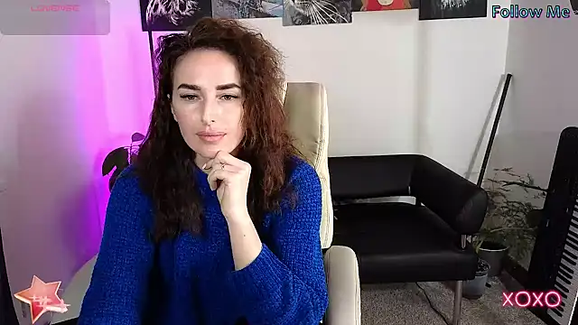 xx adrihanna xx online show from February 17, 6:15 pm