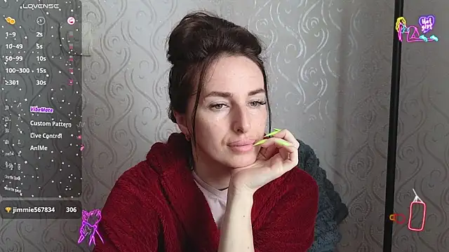 Snapshot of xx_adrihanna_xx chatting on May 13, 6:11 am xx adrihanna xx online show from May 13, 6:11 am