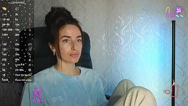 Snapshot of xx_adrihanna_xx chatting on May 26, 5:53 pm xx adrihanna xx online show from May 26, 5:53 pm