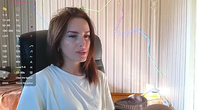 Snapshot of xx_adrihanna_xx chatting on July 6, 3:47 pm xx adrihanna xx online show from July 6, 3:47 pm