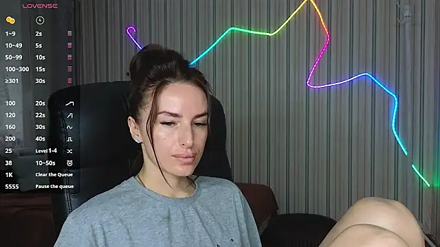 Snapshot of xx_adrihanna_xx chatting on July 13, 7:00 am xx adrihanna xx online show from July 13, 7:00 am