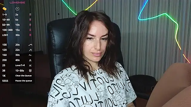Snapshot of xx_adrihanna_xx chatting on July 14, 6:29 am xx adrihanna xx online show from July 14, 6:29 am