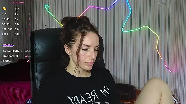 Snapshot of xx_adrihanna_xx chatting on July 14, 2:45 pm xx adrihanna xx online show from July 14, 2:45 pm