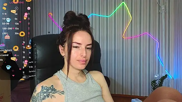 Snapshot of xx_adrihanna_xx chatting on July 30, 5:39 am xx adrihanna xx online show from July 30, 5:39 am