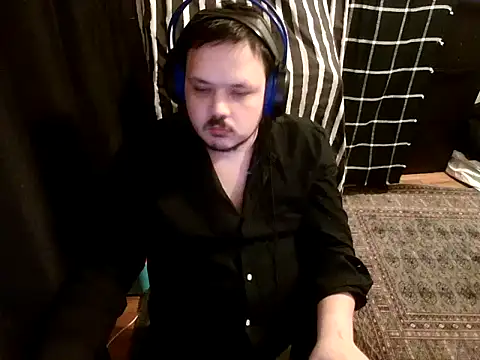 Snapshot of Bebemickey75 chatting on March 12, 2:09 am Bebemickey75 online show from March 12, 2:09 am