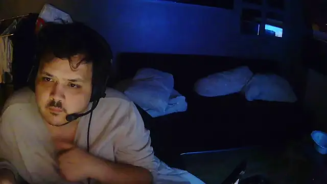 Snapshot of Bebemickey75 chatting on November 28, 10:23 pm Bebemickey75 online show from November 28, 10:23 pm