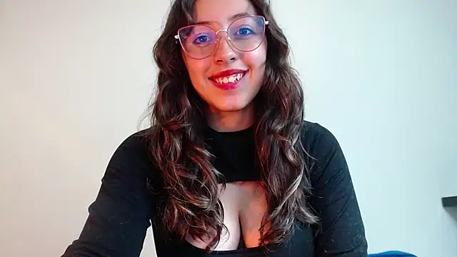 Snapshot of kute_Aliz chatting on March 14, 12:32 am kute Aliz online show from March 14, 12:32 am