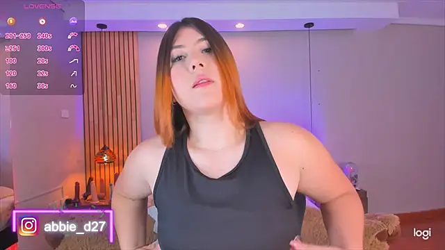 Snapshot of AbbieEdmond chatting on October 1, 4:07 am AbbieEdmond online show from October 1, 4:07 am