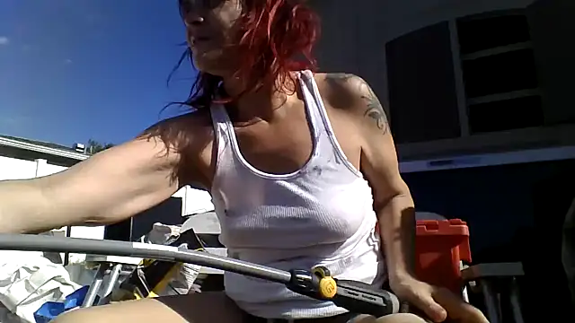 Snapshot of spundarella420 chatting on January 9, 5:15 pm spundarella420 online show from January 9, 5:15 pm