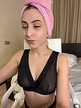 Snapshot of AnnGilbert chatting on February 1, 6:51 pm AnnGilbert online show from February 1, 6:51 pm