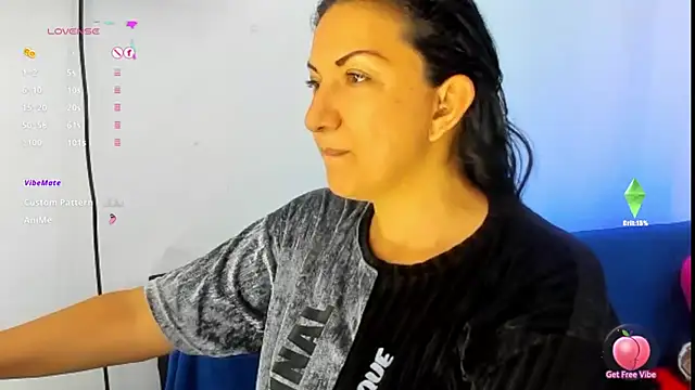 Snapshot of Angelblue_ chatting on May 10, 6:35 pm Angelblue online show from May 10, 6:35 pm