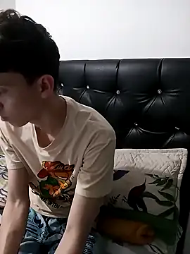 Snapshot of Norehg chatting on February 11, 1:20 am Norehg online show from February 11, 1:20 am