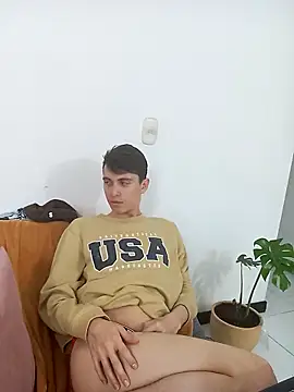 Snapshot of Norehg chatting on February 22, 9:45 am Norehg online show from February 22, 9:45 am