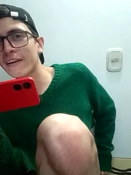 Snapshot of Norehg chatting on March 17, 2:41 am Norehg online show from March 17, 2:41 am