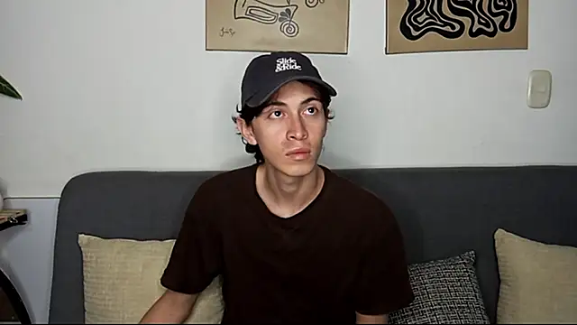 Snapshot of Norehg chatting on October 3, 2:52 am Norehg online show from October 3, 2:52 am