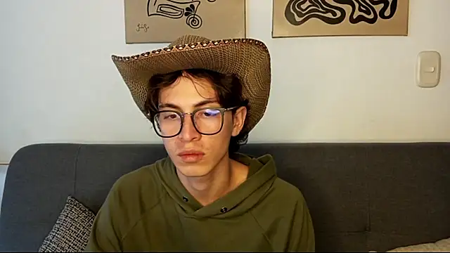 Snapshot of Norehg chatting on October 7, 8:50 pm Norehg online show from October 7, 8:50 pm