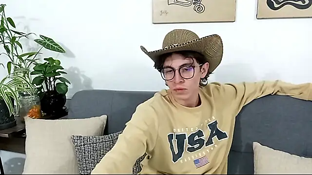 Snapshot of Norehg chatting on October 15, 10:04 am Norehg online show from October 15, 10:04 am