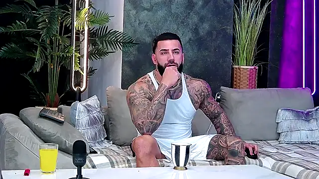 masterkingofmusclee online show from November 25, 8:53 pm