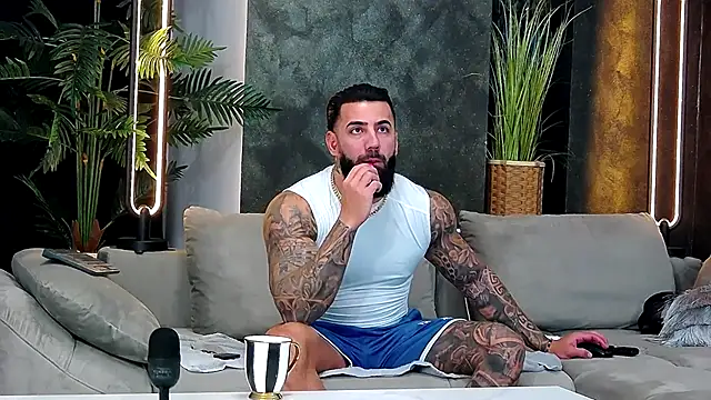 masterkingofmusclee online show from November 26, 9:27 pm