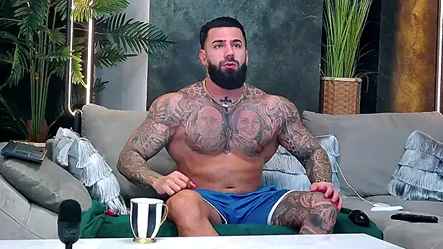 masterkingofmusclee online show from November 27, 9:50 pm