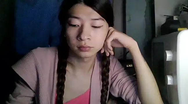 CarlyJoy online show from February 10, 1:01 pm