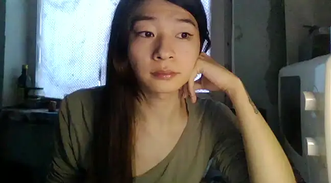 CarlyJoy online show from March 1, 2:04 am