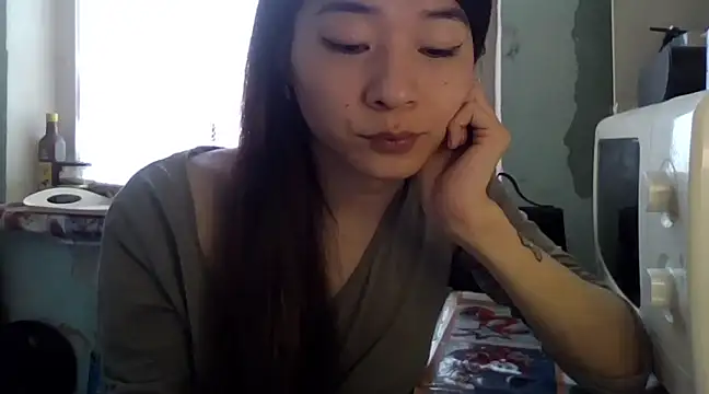 CarlyJoy online show from March 1, 8:13 am