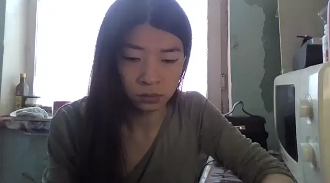 CarlyJoy online show from March 2, 6:27 am