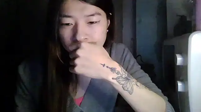 CarlyJoy online show from March 3, 3:31 pm