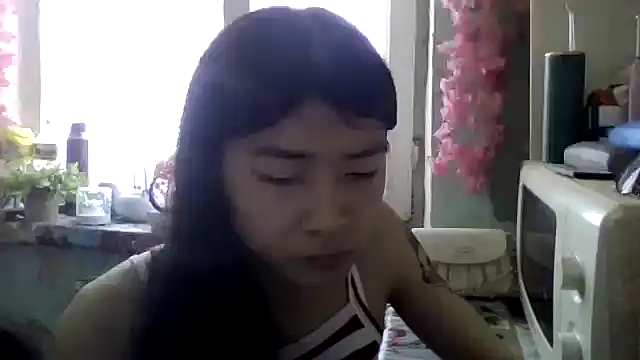 CarlyJoy online show from April 27, 11:52 am