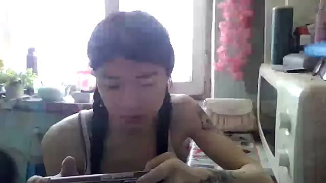 CarlyJoy online show from May 2, 9:03 am