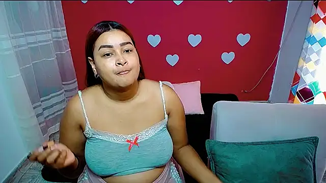Snapshot of violeta_rous chatting on June 12, 3:33 pm violeta rous online show from June 12, 3:33 pm