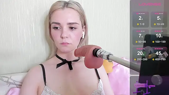 Kaya Devis online show from March 14, 7:59 am