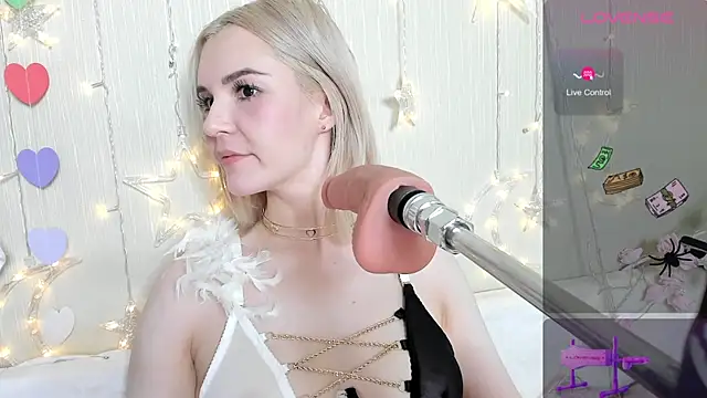 Kaya Devis online show from November 2, 4:37 am