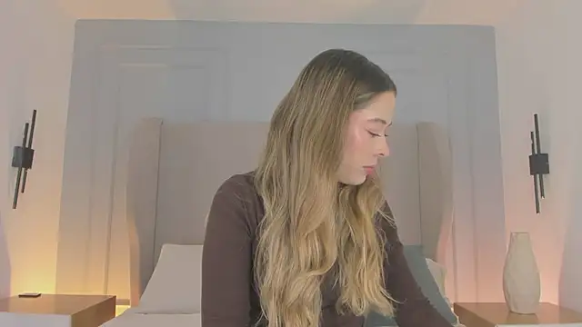 Snapshot of chloe_d chatting on May 15, 12:45 pm chloe d online show from May 15, 12:45 pm