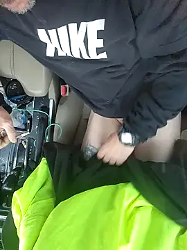 Snapshot of deepstroker42071 chatting on February 16, 1:27 pm deepstroker42071 online show from February 16, 1:27 pm