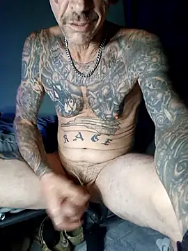 Snapshot of deepstroker42071 chatting on October 9, 2:04 pm deepstroker42071 online show from October 9, 2:04 pm