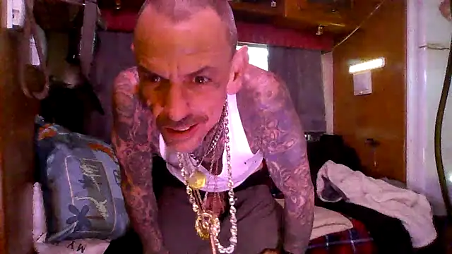 deepstroker42071 online show from March 11, 10:49 pm