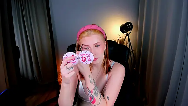 Mira  Blush online show from November 23, 9:03 pm