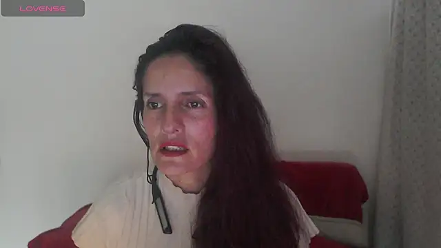 Snapshot of catalina_duran1 chatting on November 23, 4:45 am catalina duran1 online show from November 23, 4:45 am