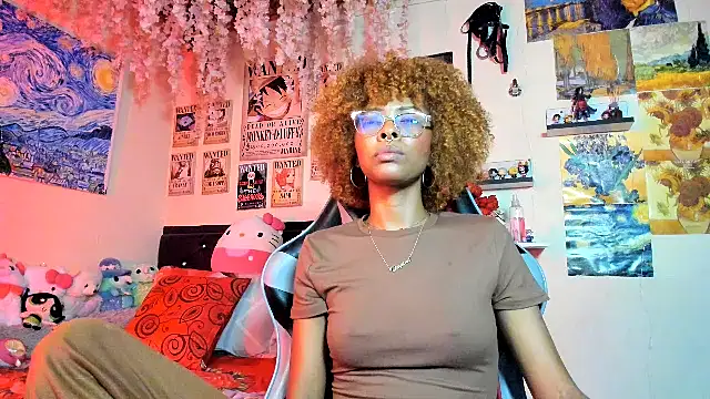 Snapshot of Cristal_Jonas@xh chatting on May 8, 1:55 am Cristal Jonasxh online show from May 8, 1:55 am