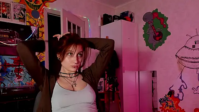 Sunny Mouse  online show from May 1, 6:45 pm