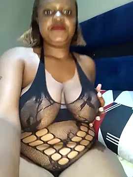 Snapshot of squirtypearl1 chatting on December 12, 12:01 pm squirtypearl1 online show from December 12, 12:01 pm