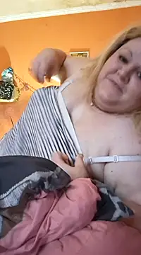 Snapshot of ducicsajsziii chatting on December 3, 9:33 am ducicsajsziii online show from December 3, 9:33 am