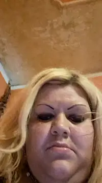 Snapshot of ducicsajsziii chatting on December 16, 11:18 pm ducicsajsziii online show from December 16, 11:18 pm