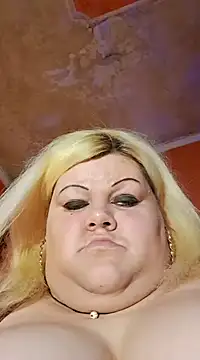 Snapshot of ducicsajsziii chatting on February 19, 12:22 pm ducicsajsziii online show from February 19, 12:22 pm