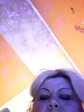 Snapshot of ducicsajsziii chatting on February 20, 11:43 pm ducicsajsziii online show from February 20, 11:43 pm